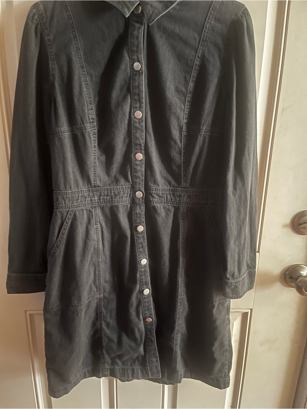 UNTUCKit Annie style Black Button-Front Denim Jacket Dress